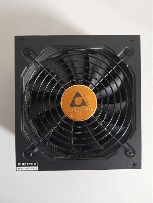 Блок живлення chieftec proton 750w на гарантії