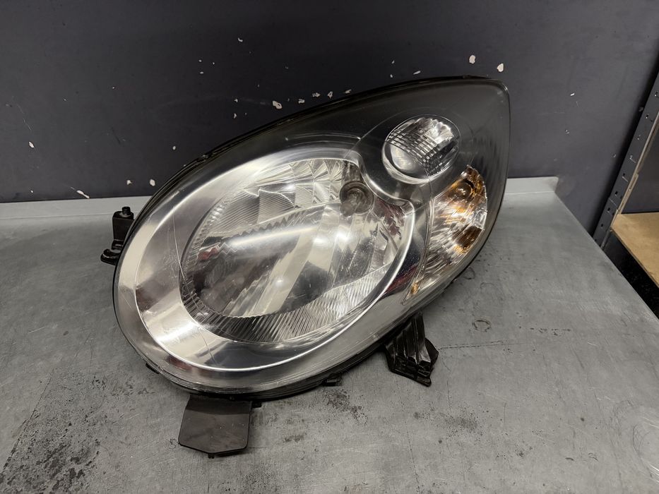 Lampa lewa przód Citroen C1 05-12r. wersja Europa oryginał