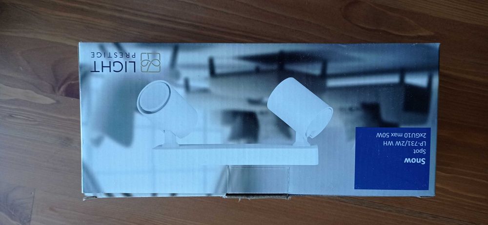 Nowy reflektor biały metalowy Light Prestige + dwie żarówki