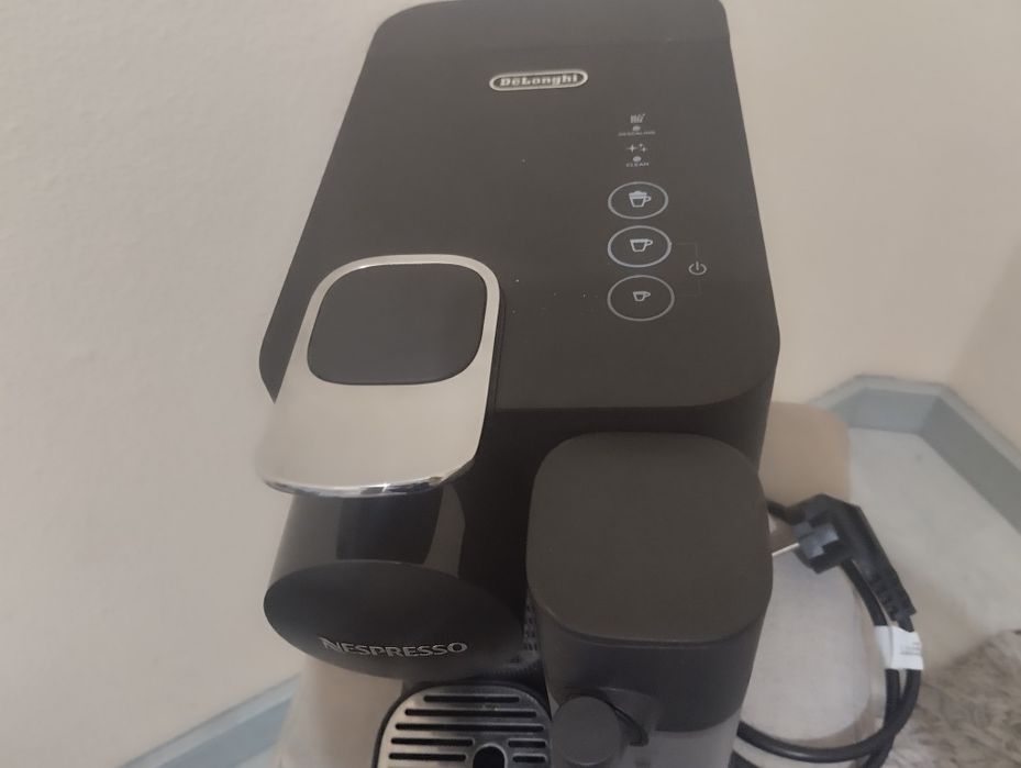 Cafeteira DēLonghi (não funciona o expresso)