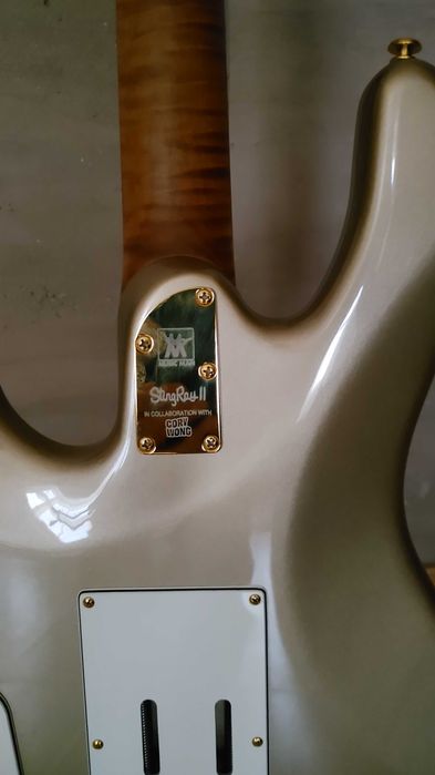 MUSIC MAN  Stingray II Córy Song Model CM - USA