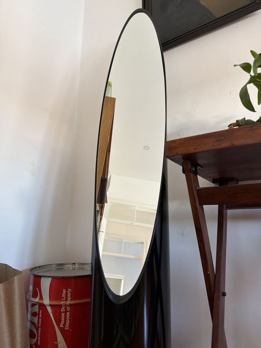 Lipstick mirror