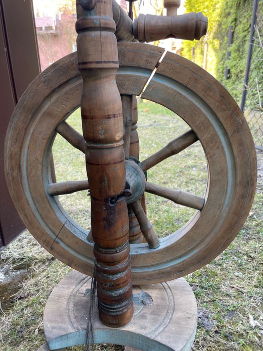 Kołowrotek do przędzenia