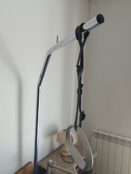 Cama articulada elétrica e elevatória com comando