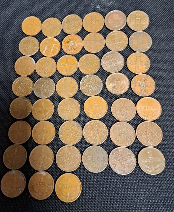 Moedas antigad de 1$00