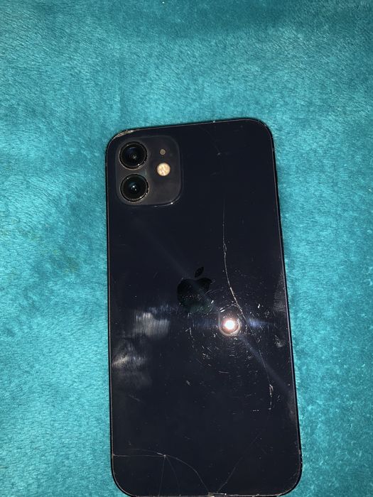 Продам 12 айфон