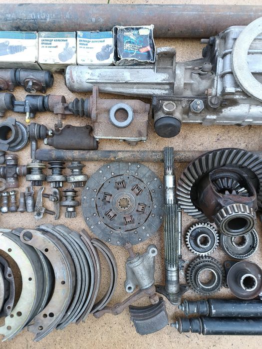 Диск сцепления. Цилиндр тормозной. Амортизатор. Кардан. КПП ГАЗ Волга.