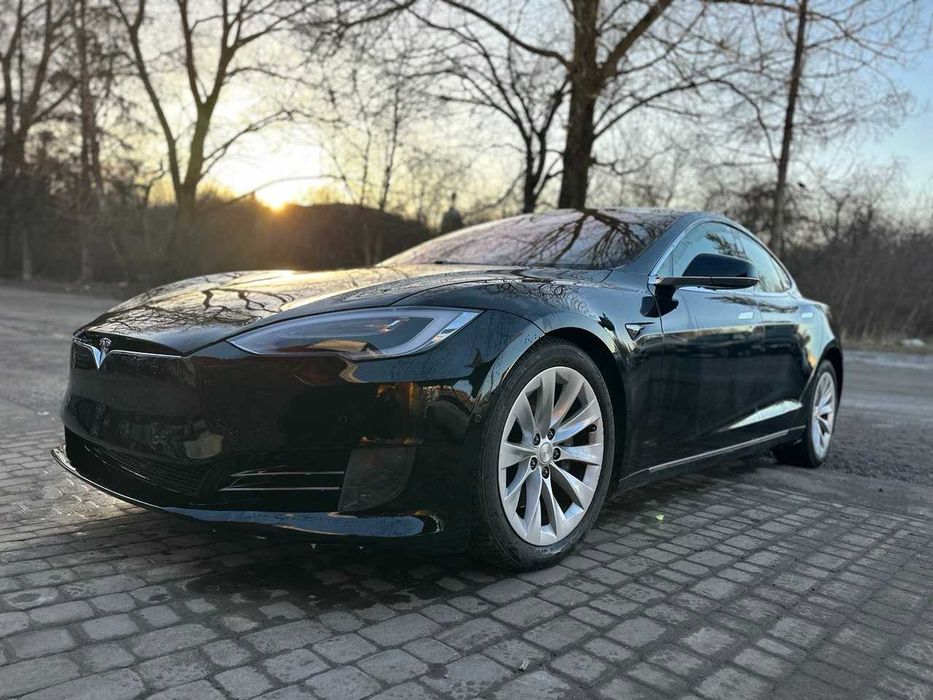 Оренда автомобіля Tesla Model S , Прокат авто Rent avto , Оренда авто
