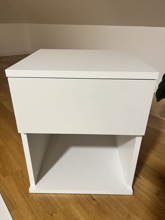 Szafka nocna biala