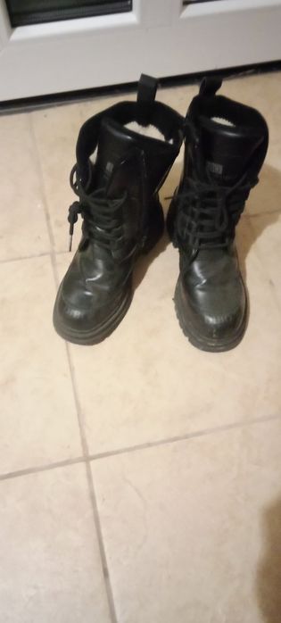 Продам чоботи на