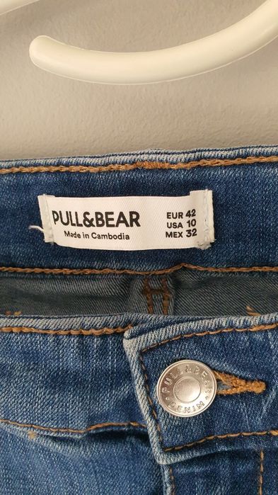 Damskie jeansy Pull&Bear – rozmiar 42 (USA 10 / MEX 32)