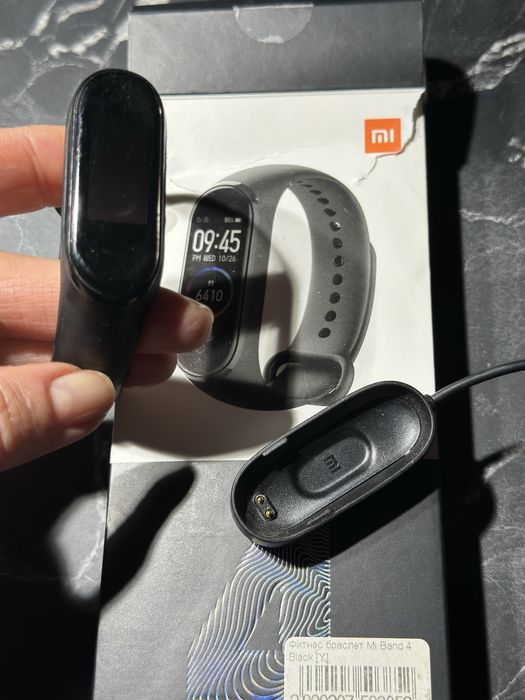 Фітнес браслет mi 4
