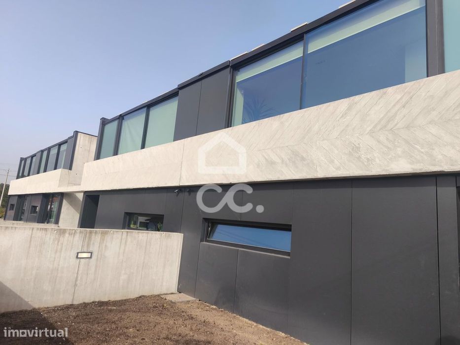 Moradia Nova T3 com 3 Suites – Santo Tirso