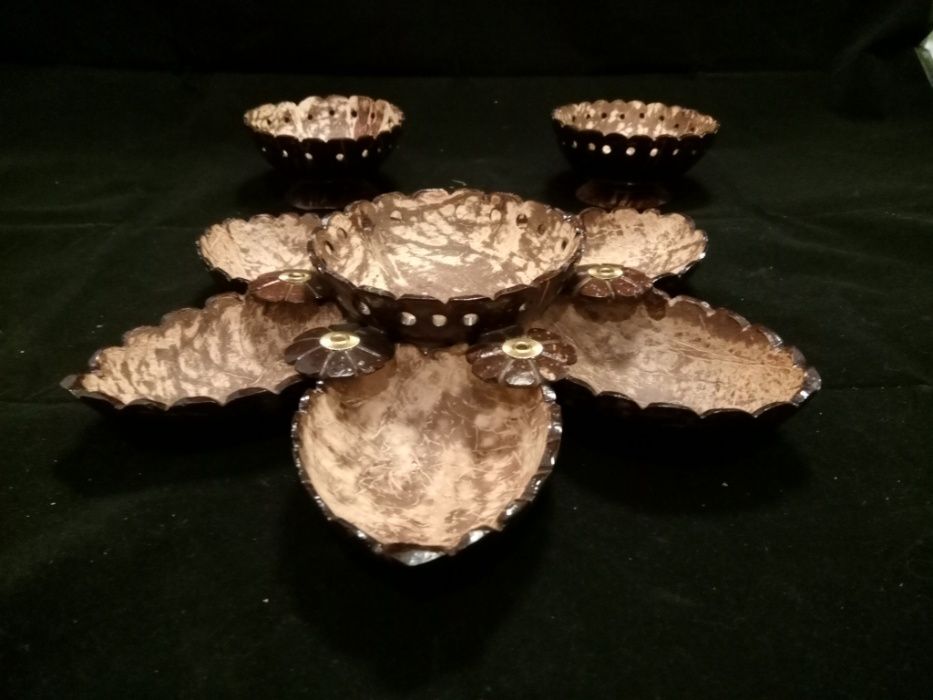 Conjunto para aperitivos em casca de coco