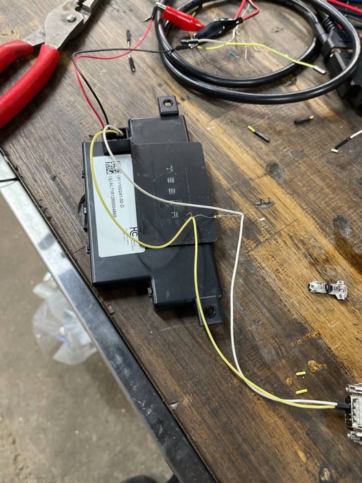 Tesla привязка ключей через CAN шину метод - Авто / мото услуги Житомир ...