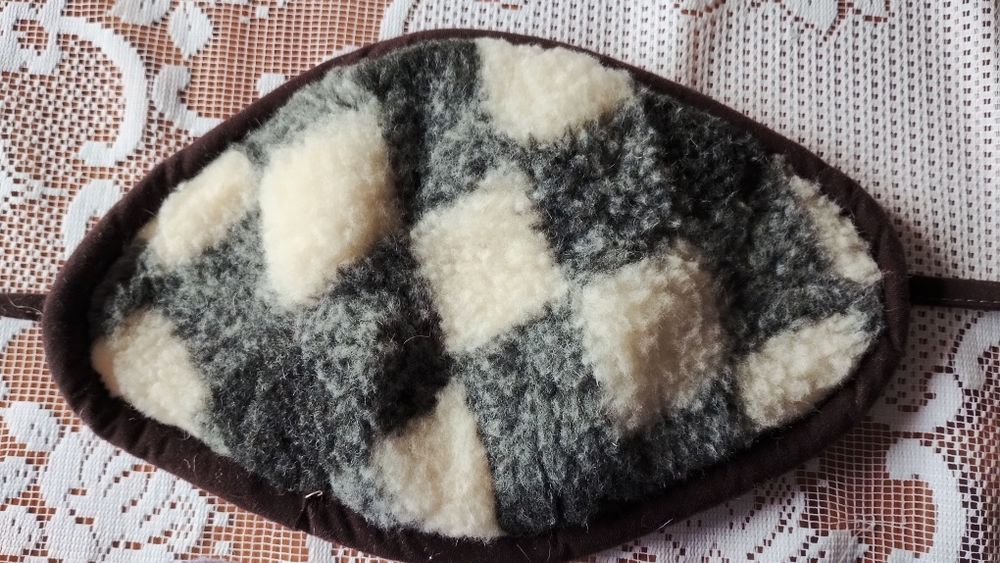 Nowy, ocieplacz z wełny na ból kolana.