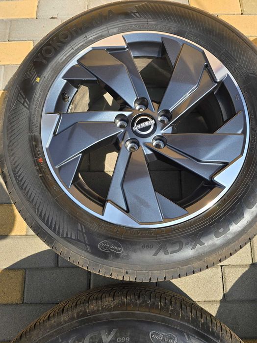 Оригінальні диски нісан 235/60/r18, стан ідеальний, резина йокогама + оригінальні датчики тиску, резина з пробігом 4тис.км