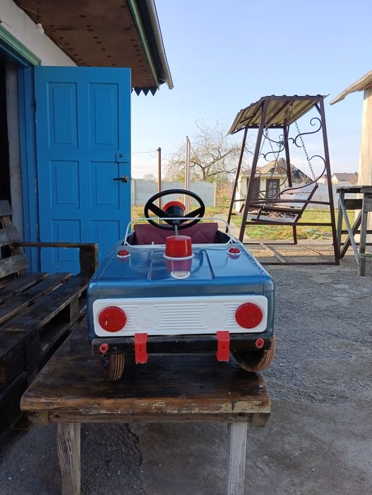 Машинка СССР.На педалях.