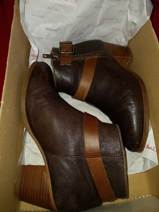 Botins castanhos com fivela camel à volta - 36 - Salsa