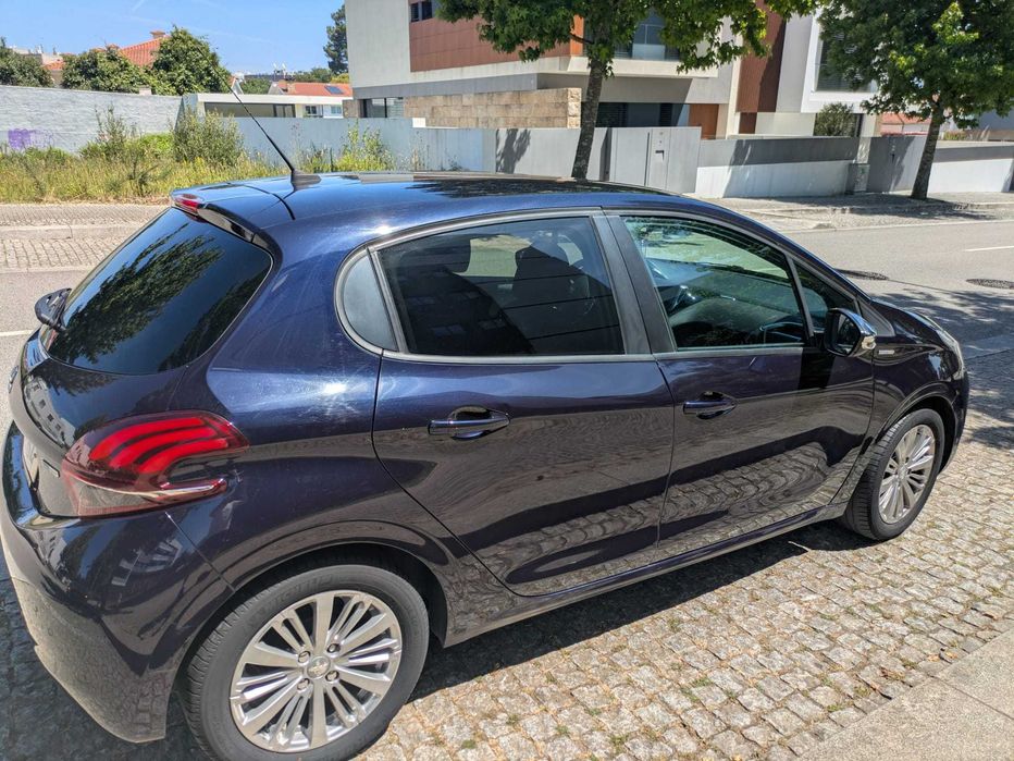 Peugeot 208 | 2017 | 1.2 PureTech Style | 82 CV | Gasolina | 55 000 km