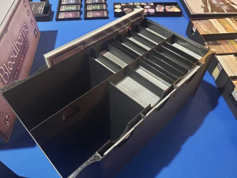 Insert organizer do gry planszowej Bloodborne mieści wszystkie dodatki (bez figurek)