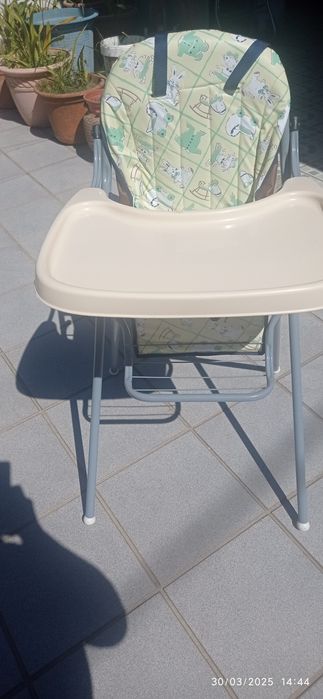 Cadeira criança/mesa impecável