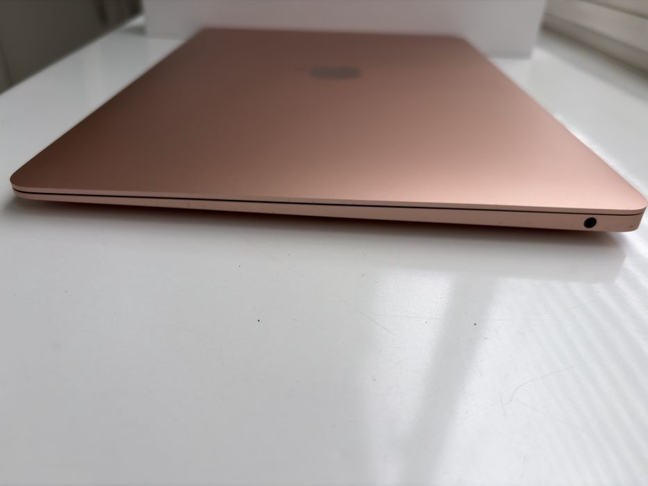Купити Macbook Air 2020 M1 - ціна на макбук аір 2020 м1 на OLX.ua
