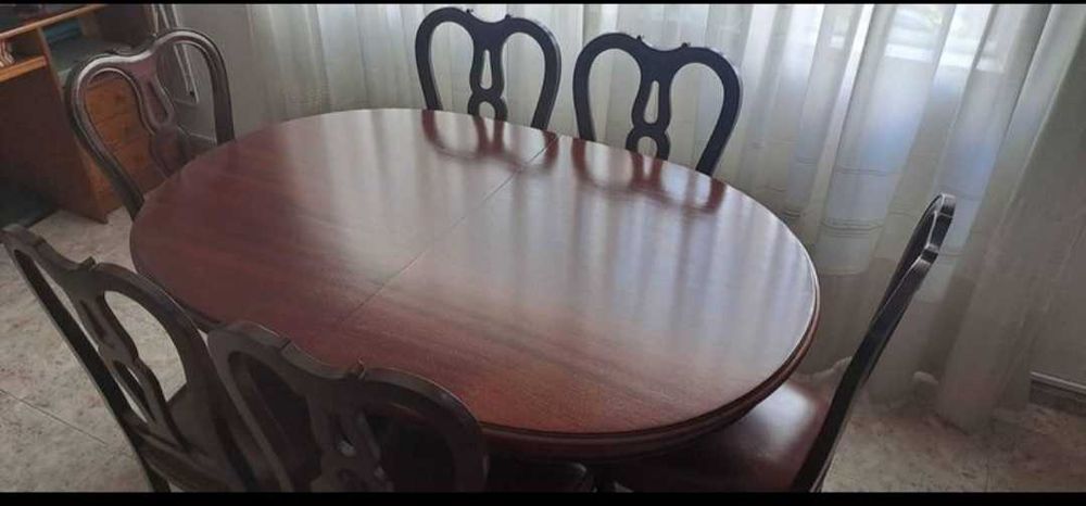 Vendo mesa de jantar extensível