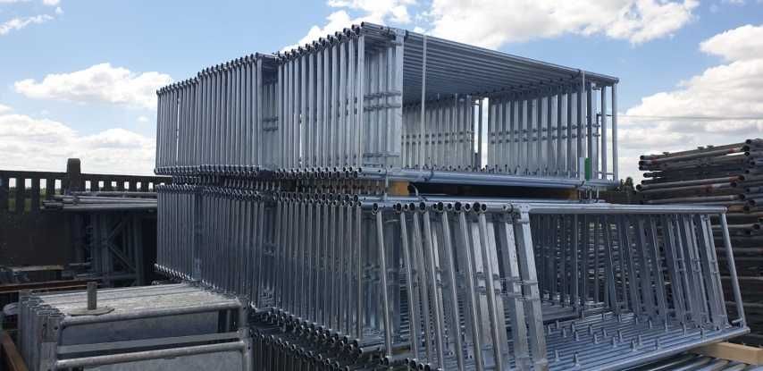 Wynajem rusztowania rusztowanie plettac fasadowe