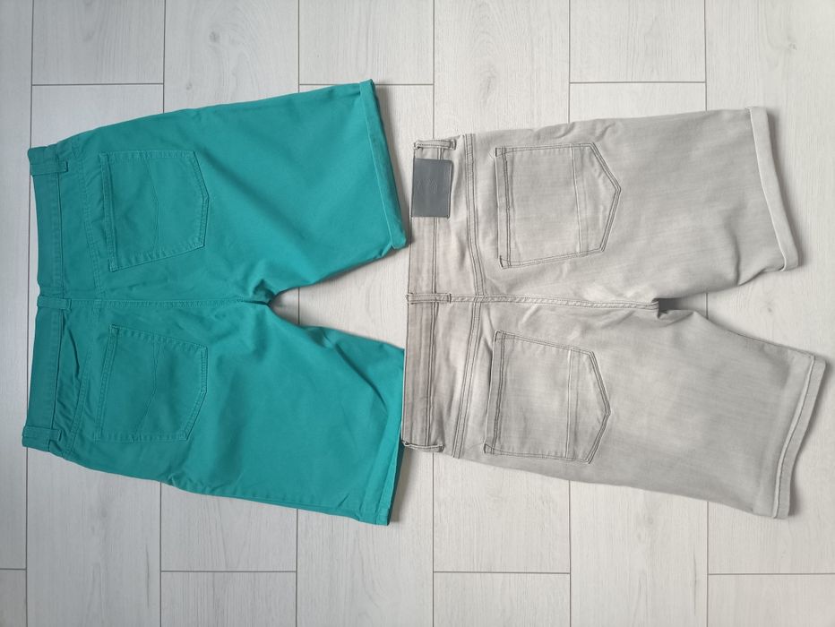 Чоловічі світло сірі джинсові і бірюзові котонові шорти