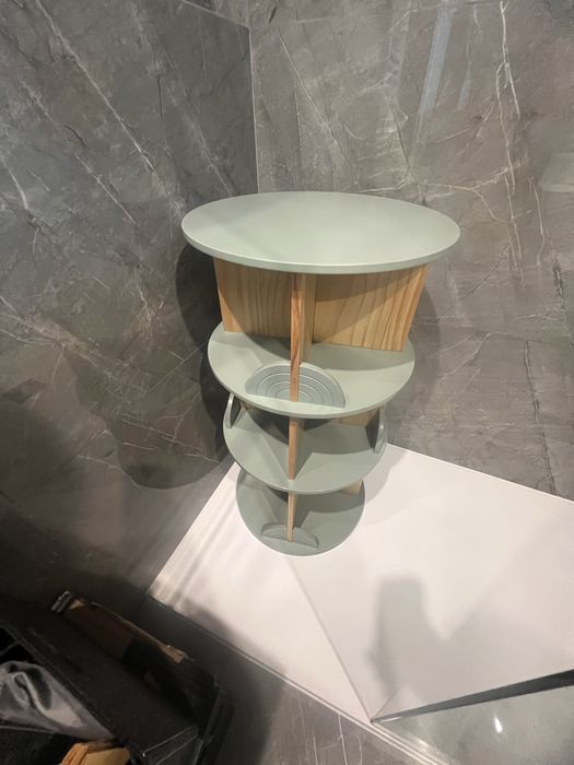 Movel rotativo para livros infantis