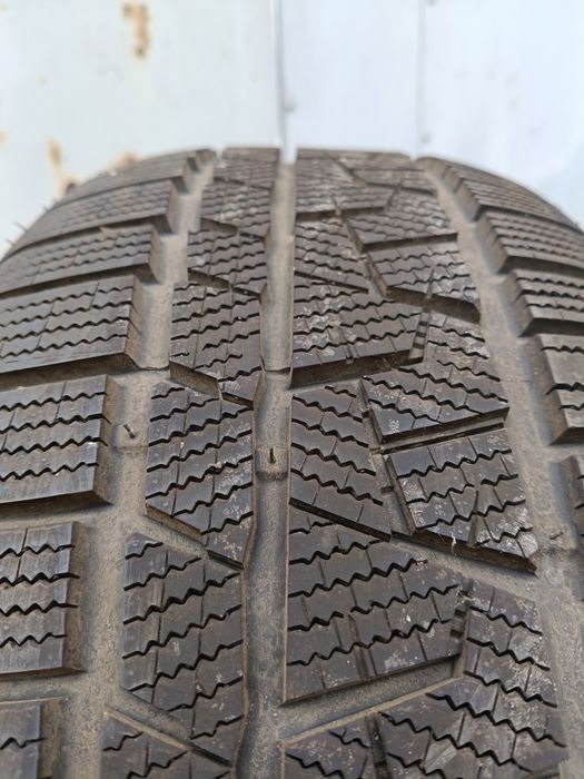 Komplet opon zimowych 235/50/18 rok23