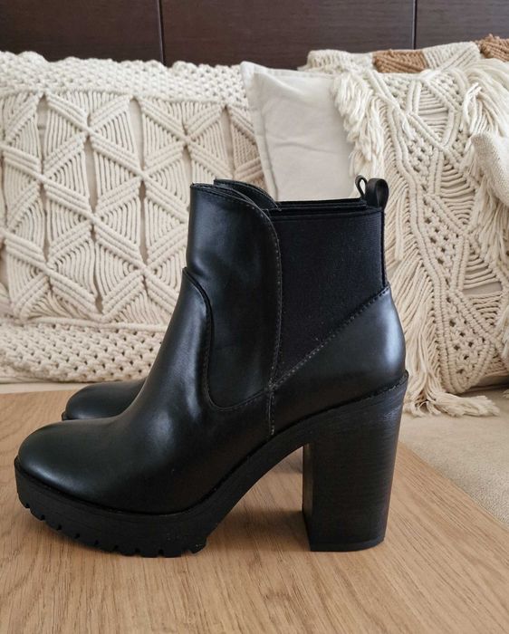 Bota Preta Tamanho 38