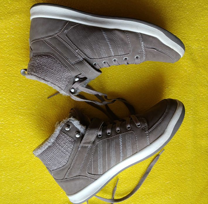 Зимні кеди високі Vty б/в Німеччина 42 розм.=27 см устілка