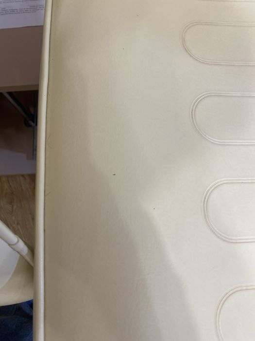 Срочно!!!Крісло-кушетка для педикюру , масажу