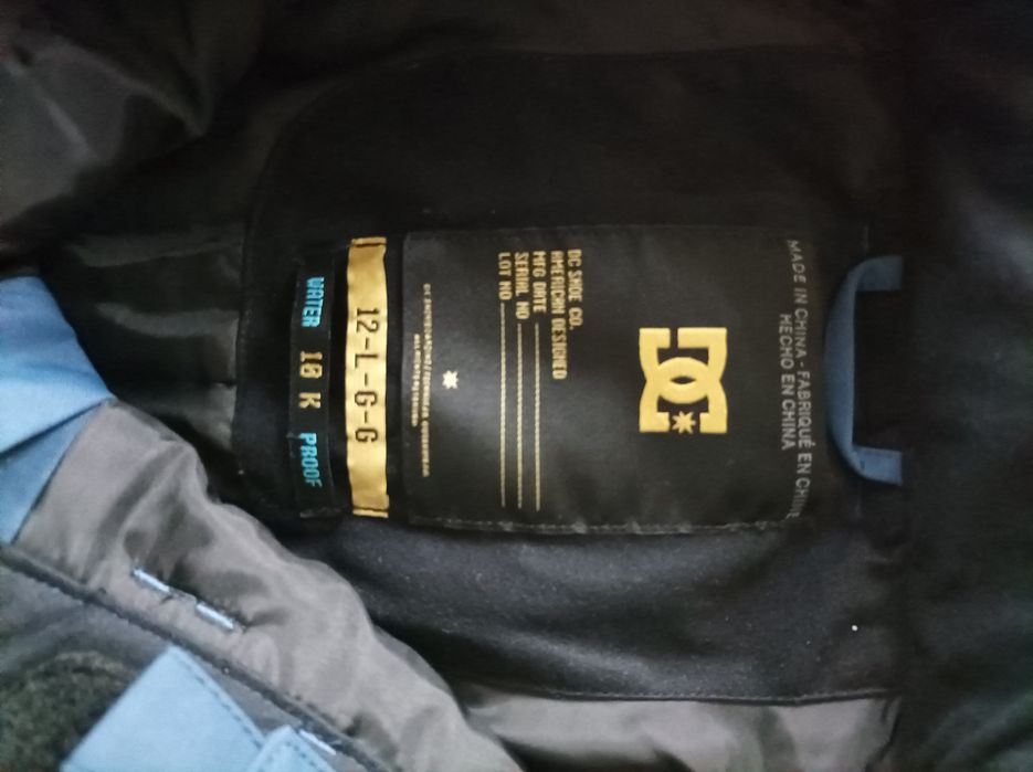 DC spodnie narciarskie chłopięce.