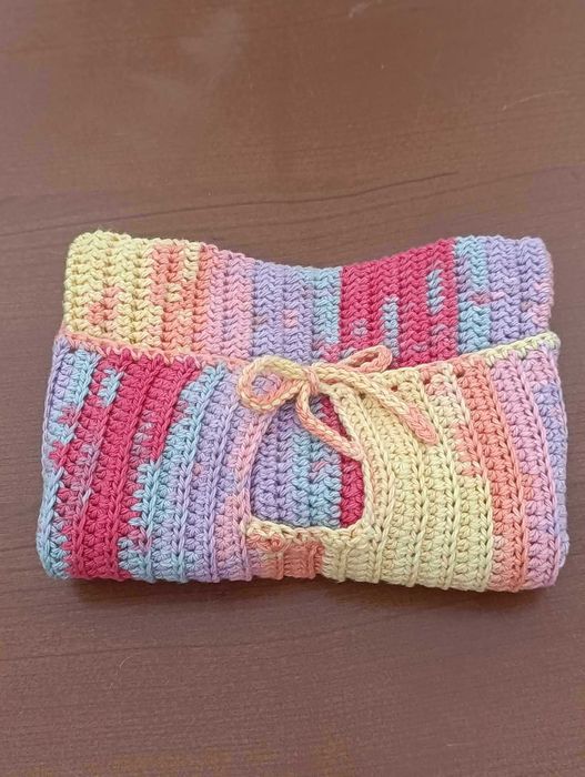 Crop Top de verão multicolorido feito à mão