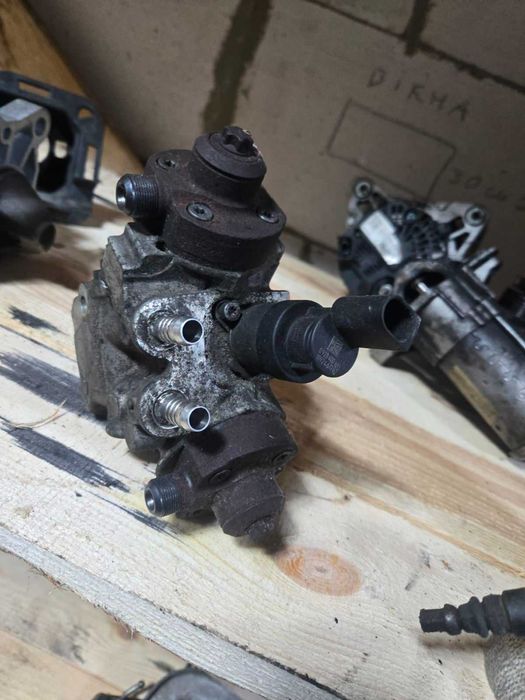 ТНВД топливний паливний насос BMW 5 X5 X6 N57 7800123 BOSCH 0445010617