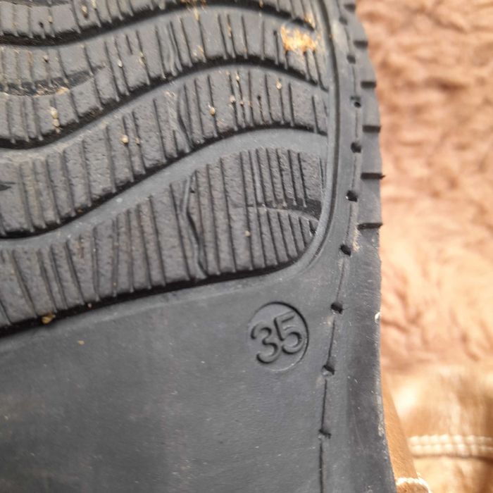 Cudne buty zimowe dla dziewczynki, r. 35
