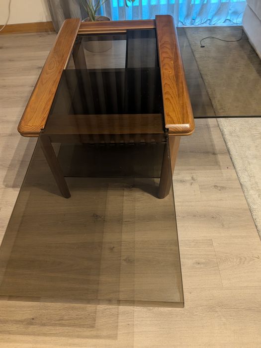 Mesa de sala (cerne)