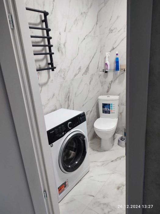 Новобудова р-н Центр. Київський майдан пог 500,  доб 900