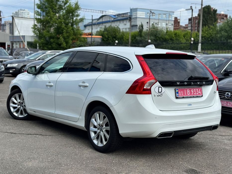 Volvo V60 Facelift D4 2.0 Diesel 181 к.с. Автомат Aisin
