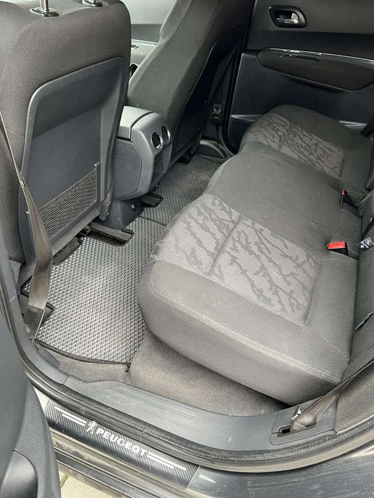 Продам Пежо 3008