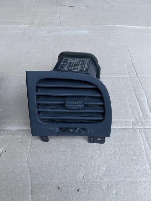 Дефлектори панелі Хюндай Акцент 3..Hyundai Accent 3.