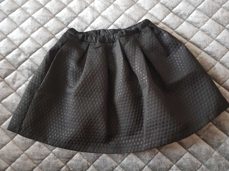 Spódniczka roz. 134 reserved