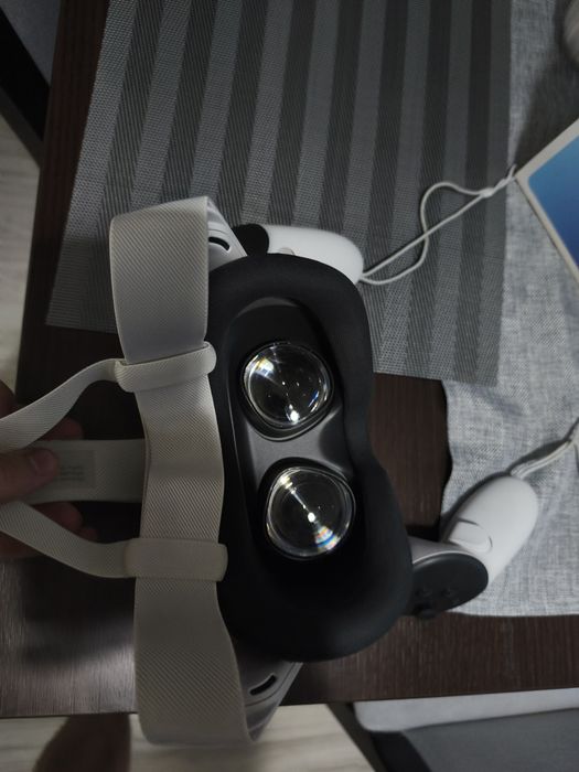 Meta Quest 3S 128GB – Stan Idealny (Użyte 3 Razy) + kabel 5m