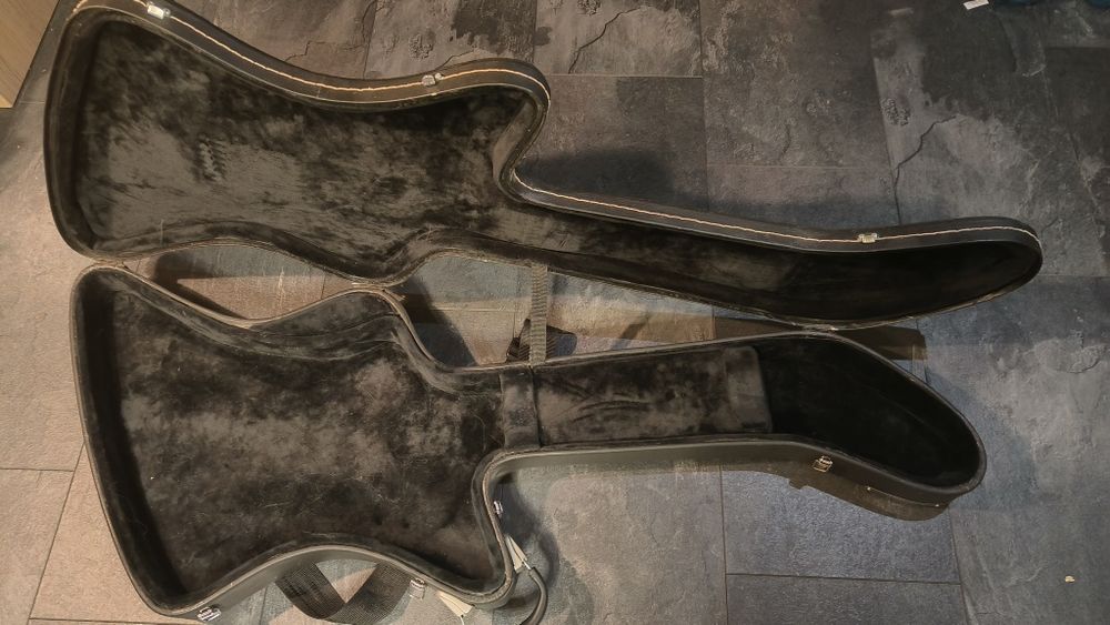 Кейс для електрогітари, кофр