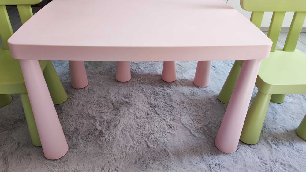 IKEA Zestaw stolik i 3 krzesełka MAMMUT pastelowe róż zieleń