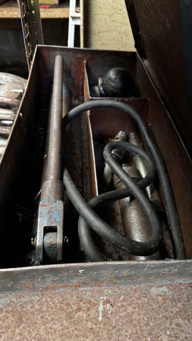 Ferramentas para chapeiros usadas
