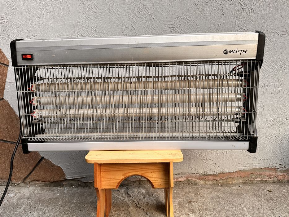 Лампа від комарів, молі, мух, ос MalTec 60W EGO-02-60W